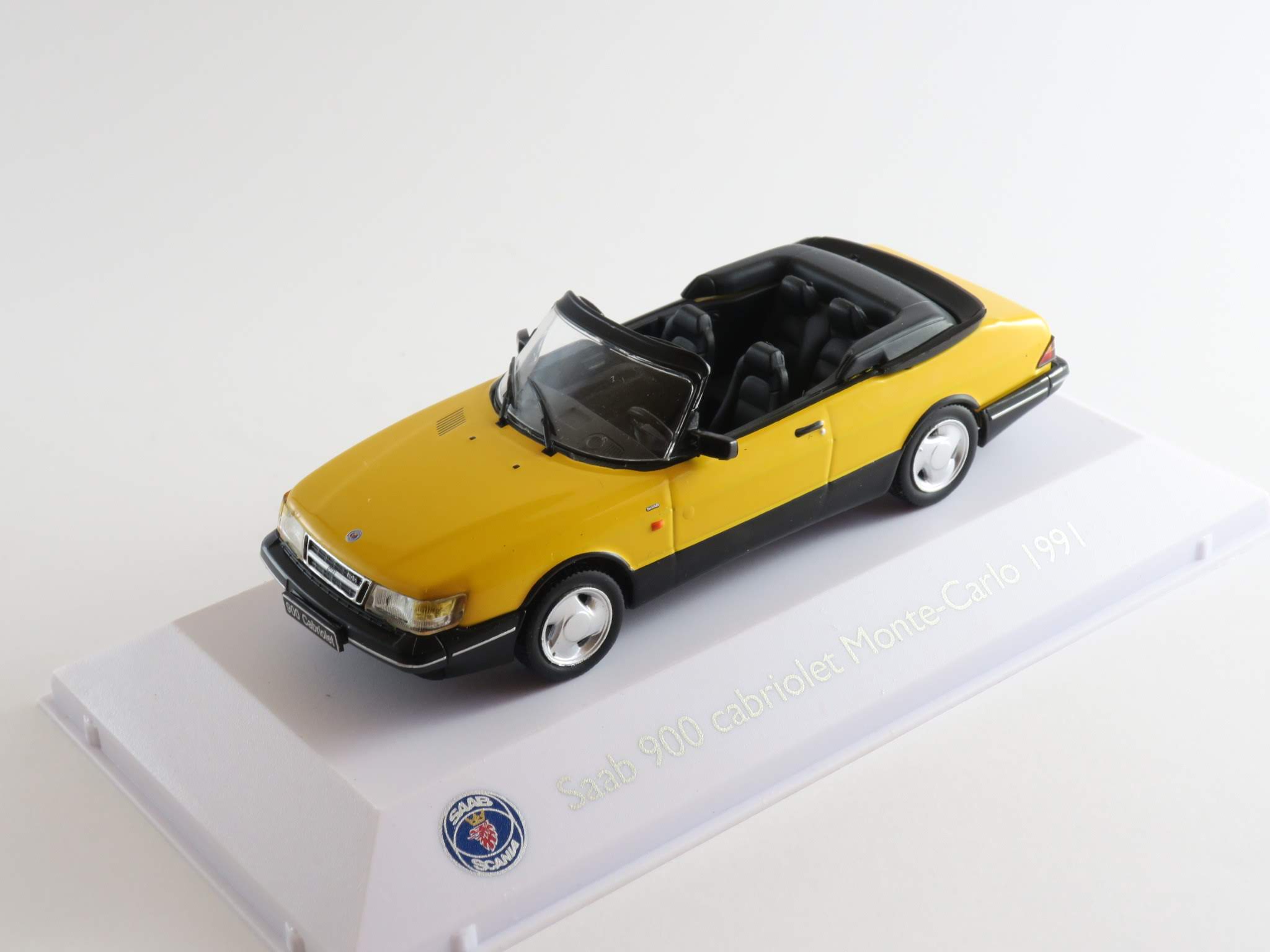 Saab 900 Convertible Monte-Carlo 1991 yellow diecast model car 3898004 Atlas 1:4