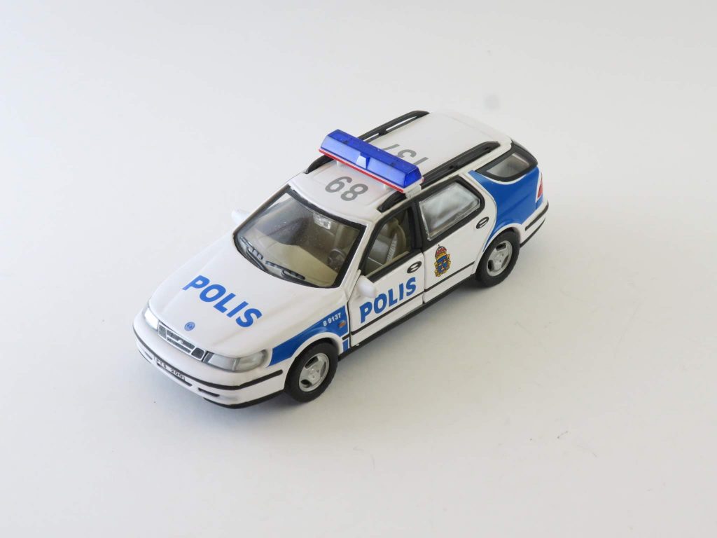 Saab 9-5 Estate Polis Sweden 2001 – Hongwell
