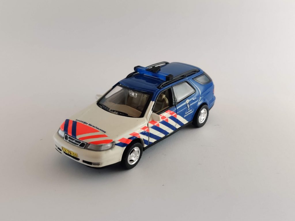 Saab 9-5 Combi Politie KMAR – Heurter Models